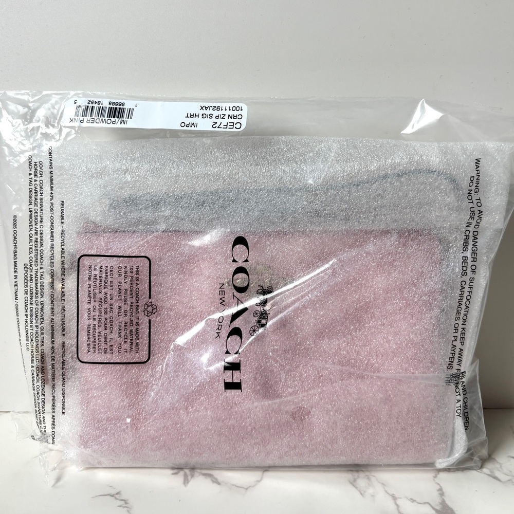 New LIMITED EDITION Coach Corner Zip Wristlet Powder Pink with Charm - Picture 3 of 12